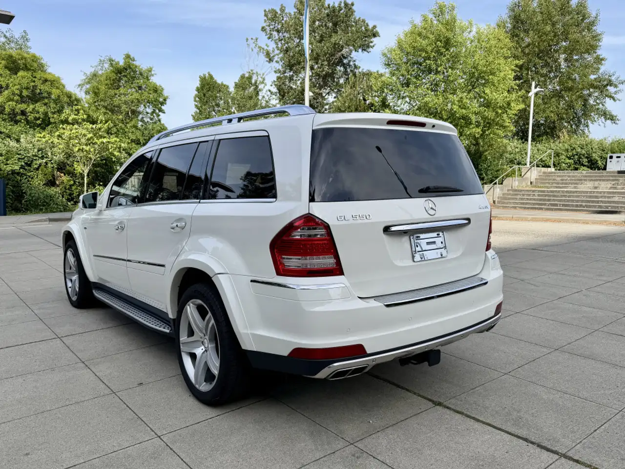 Mercedes-Benz GL-Class снимка Mercedes-Benz GL-Class