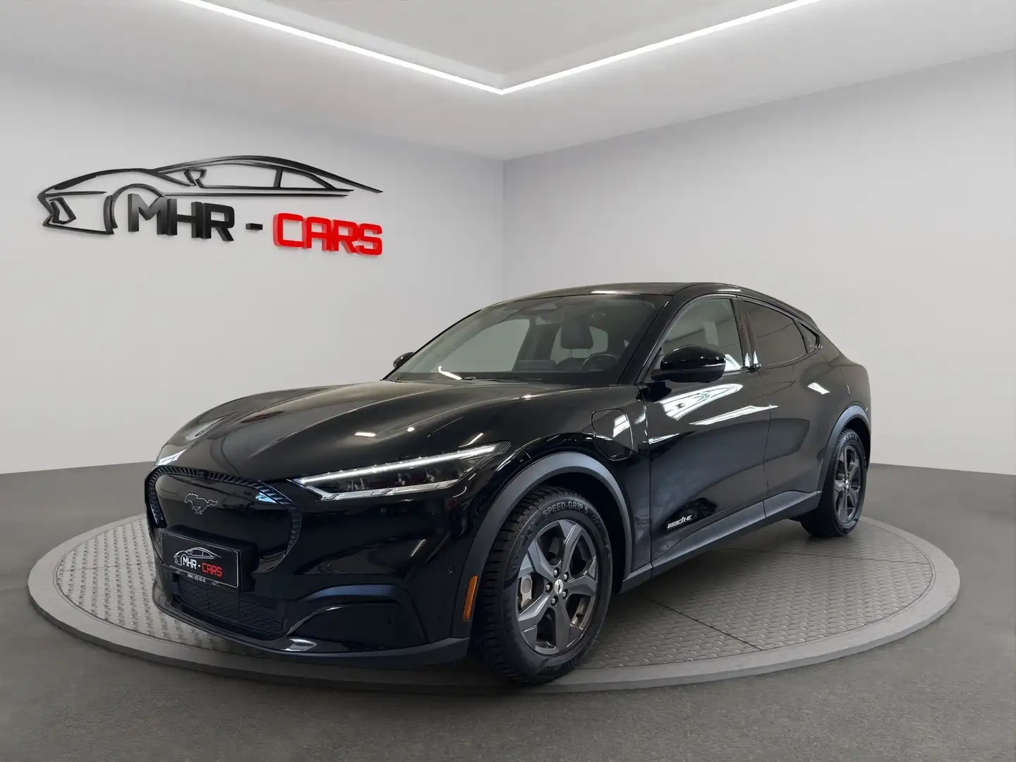 Ford Mustang Mach-E Mustang MACH-E Extended Range 99kWh RWD Schwarz - 1