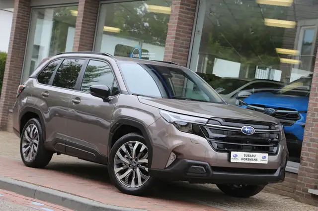Subaru Forester 2.0i e-BOXER Premium Schuifdak Leer Camera HK LED