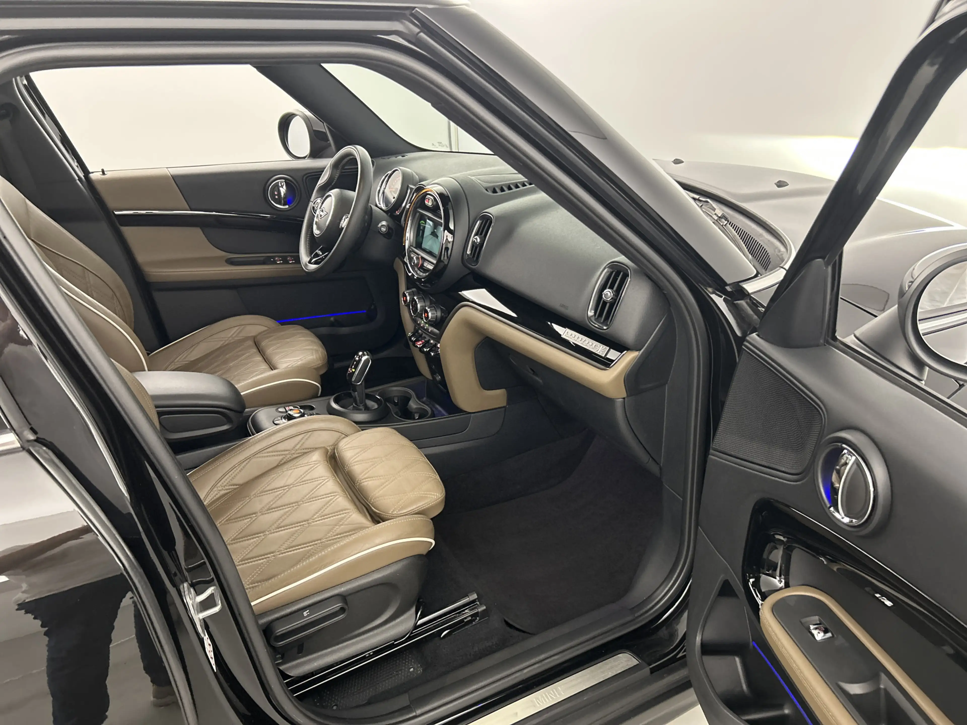 MINI Cooper Countryman 1.5 Aut. Longstone Black-Ed Pano-dak/Leder/Camera — photo 19