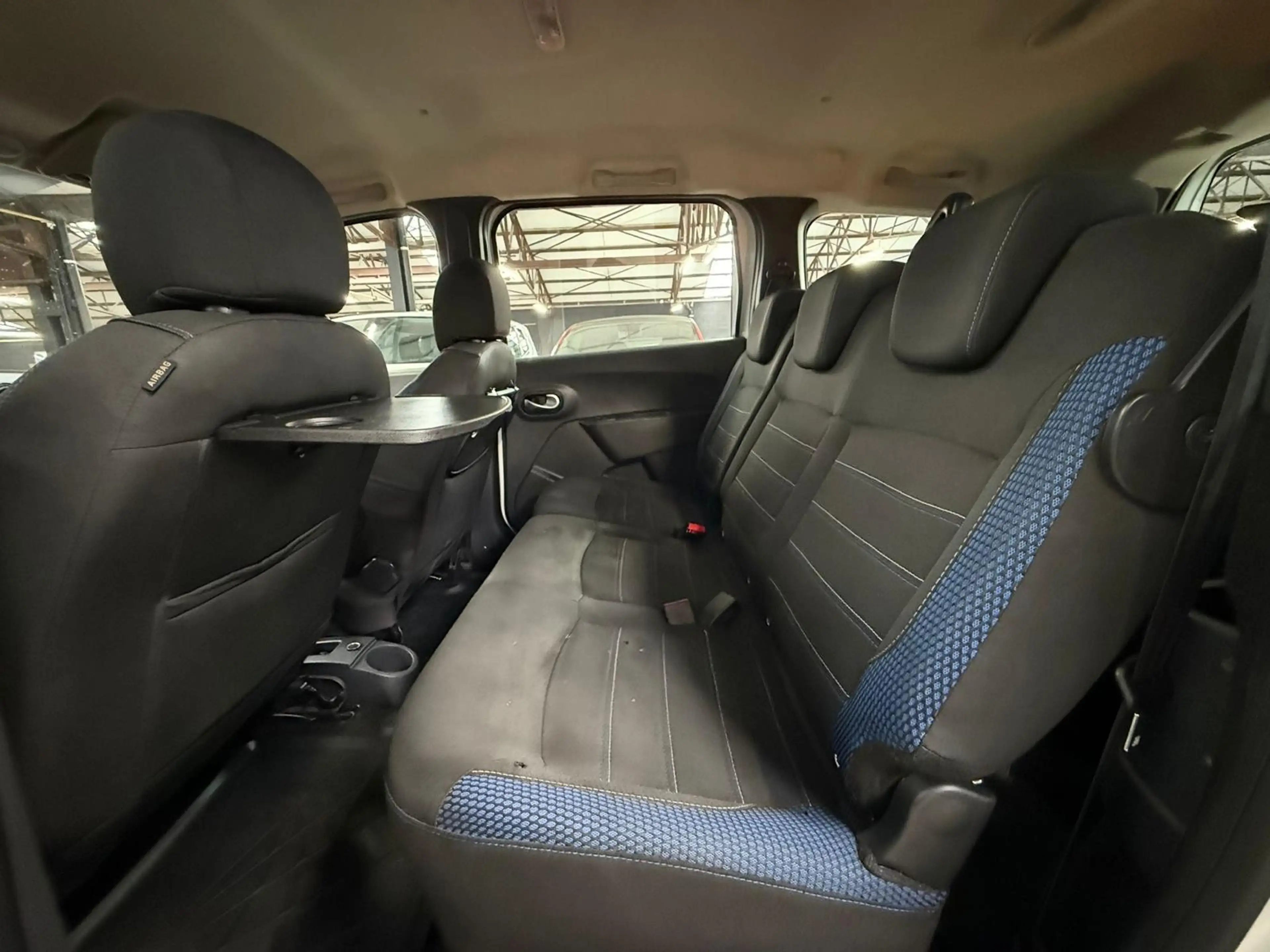 Dacia Lodgy Stepway 1.3 * 1ER PROP * 7 PLACES * CAMERA * GPS — photo 9