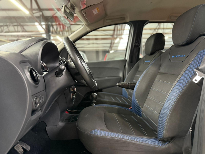 Dacia Lodgy Stepway 1.3 * 1ER PROP * 7 PLACES * CAMERA * GPS — photo 8