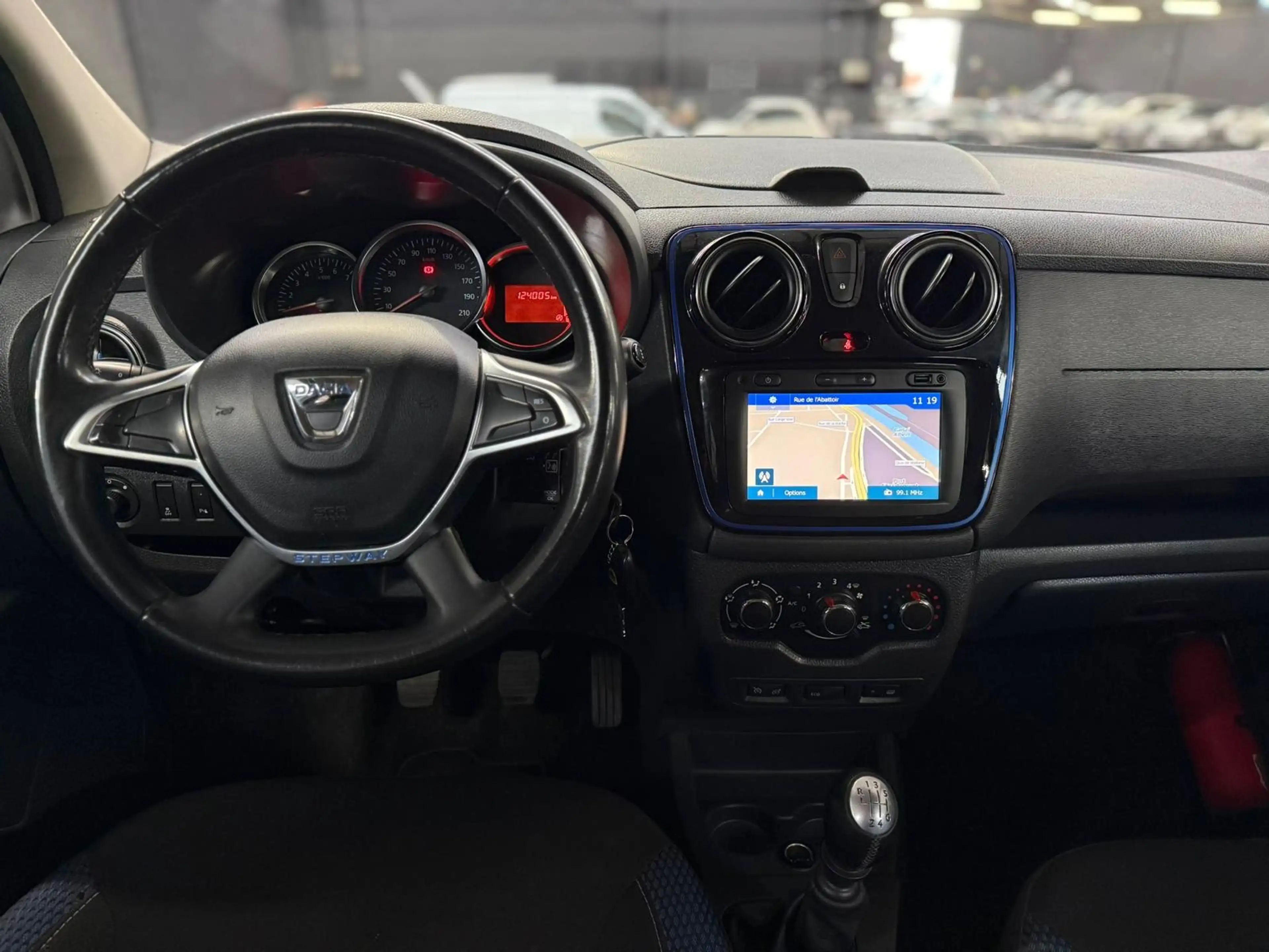 Dacia Lodgy Stepway 1.3 * 1ER PROP * 7 PLACES * CAMERA * GPS — photo 11