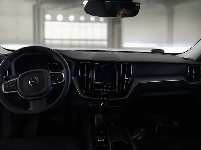 Volvo XC60 view 7