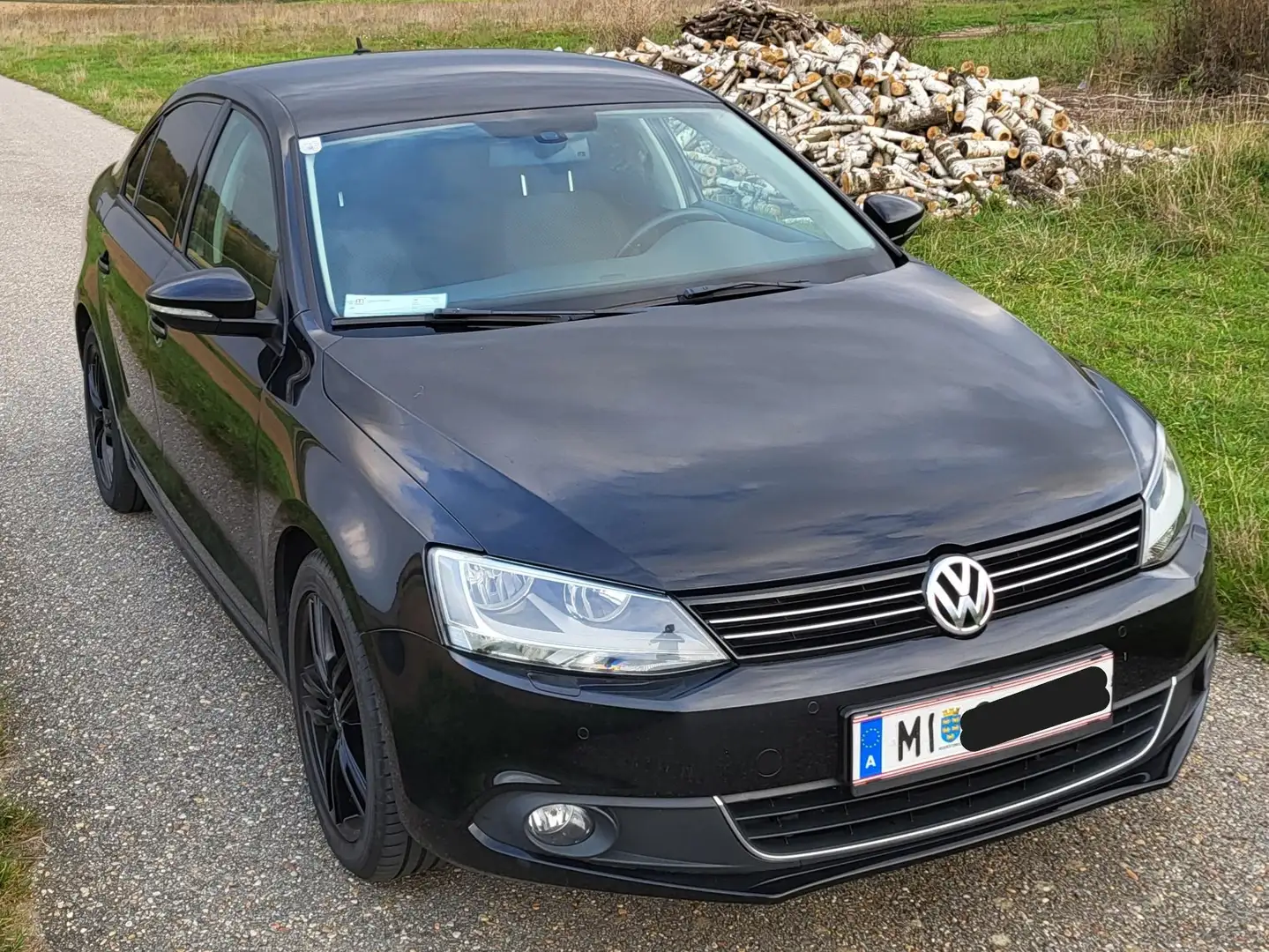 Volkswagen Jetta Jetta Comfortline 1,6 TDI BMT DPF Comfortline Schwarz - 1