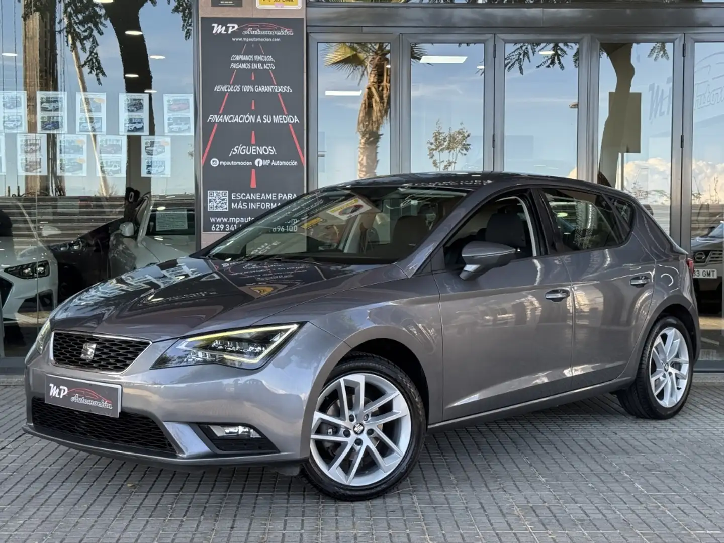 SEAT Leon 1.6TDI CR S&S Style 105 Grijs - 1