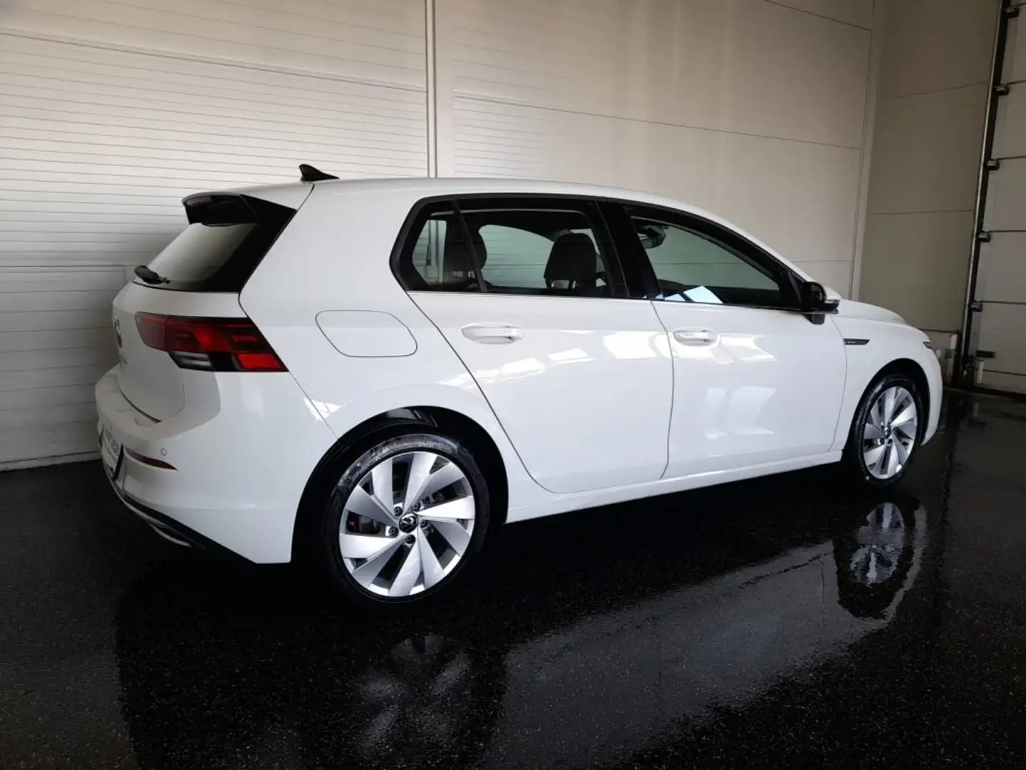 Volkswagen Golf VIII STYLE 2,0 TDI DSG *LED PLUS / NAVI / VIRTUELL PRO / MEMORY SPORTSITZE MIT MASSAGE / ACC / TRAVEL ASSIST* Weiß - 2