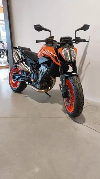 KTM 790 Duke - foto 2