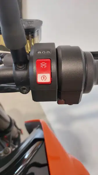 KTM 790 Duke - foto 6