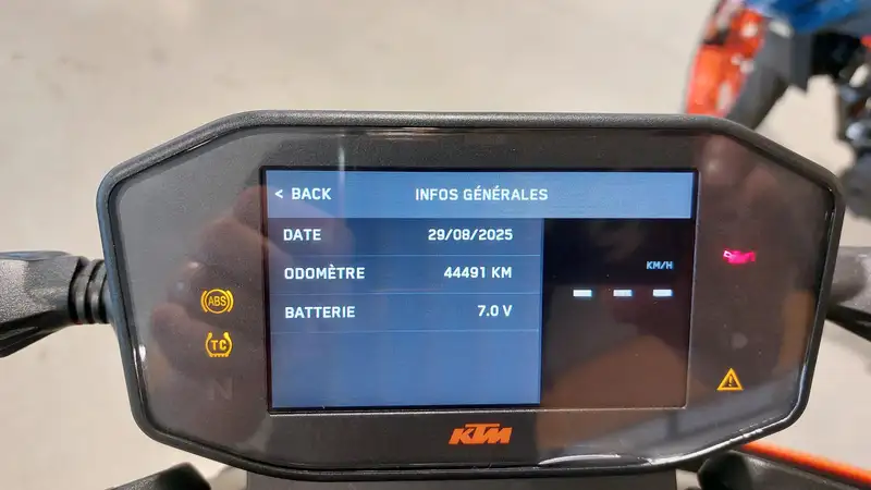 KTM 790 Duke - foto 5