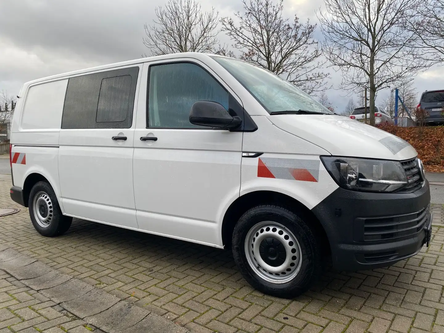 Volkswagen T6 Transporter T6 Kasten 4Motion Büro/Camper-Basis/Standhzg Weiß - 2