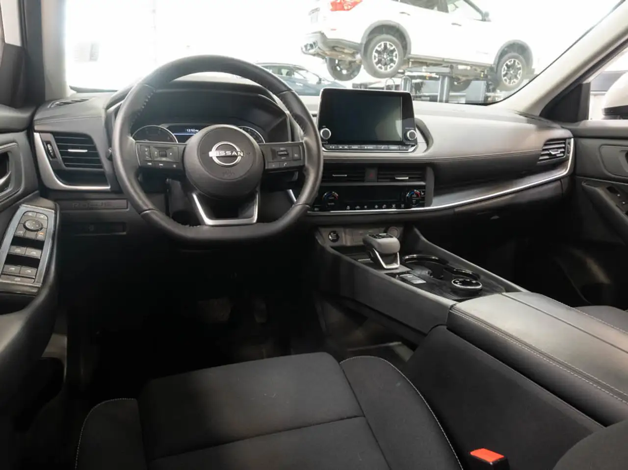 Nissan Rogue снимка Nissan Rogue