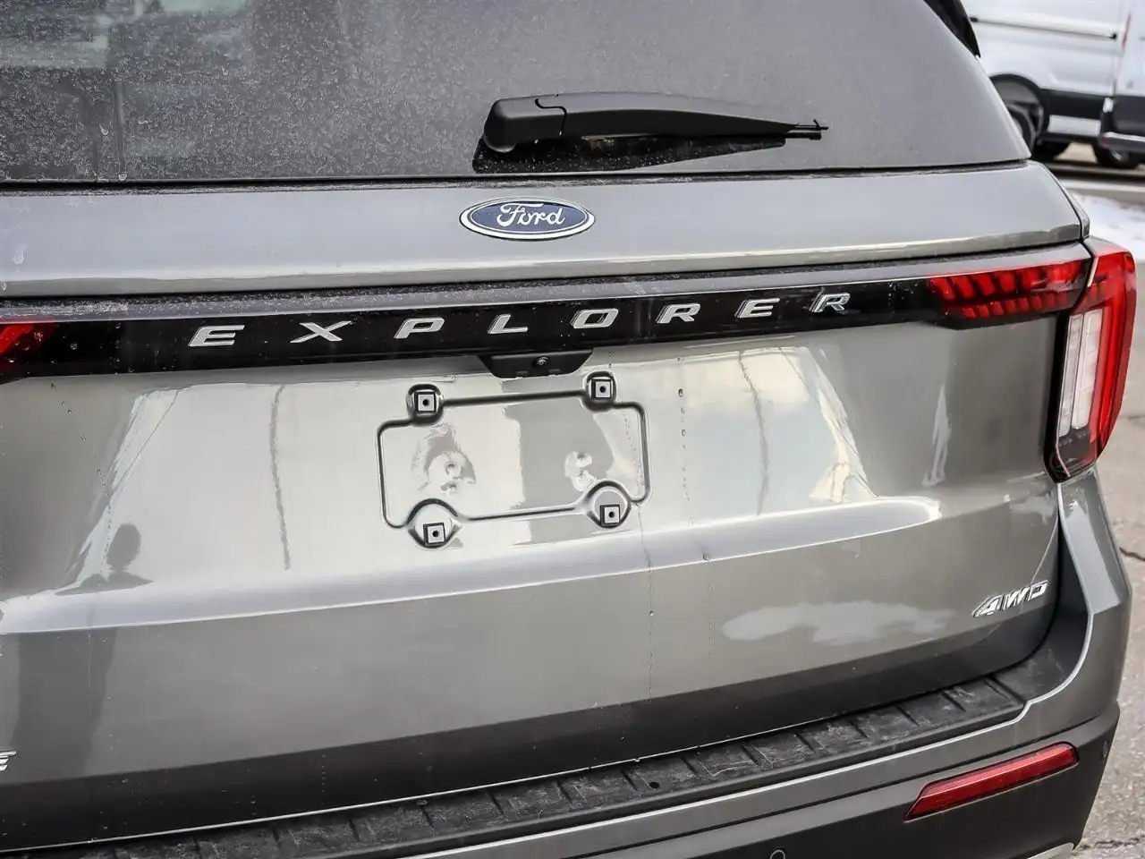 Ford Explorer снимка Ford Explorer
