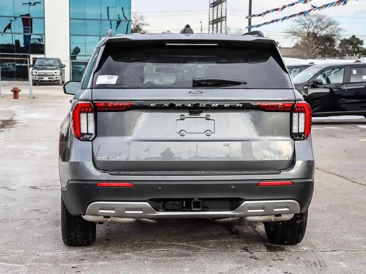 Ford Explorer снимка Ford Explorer