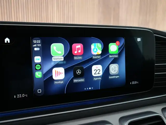 Mercedes-Benz Gle view 19