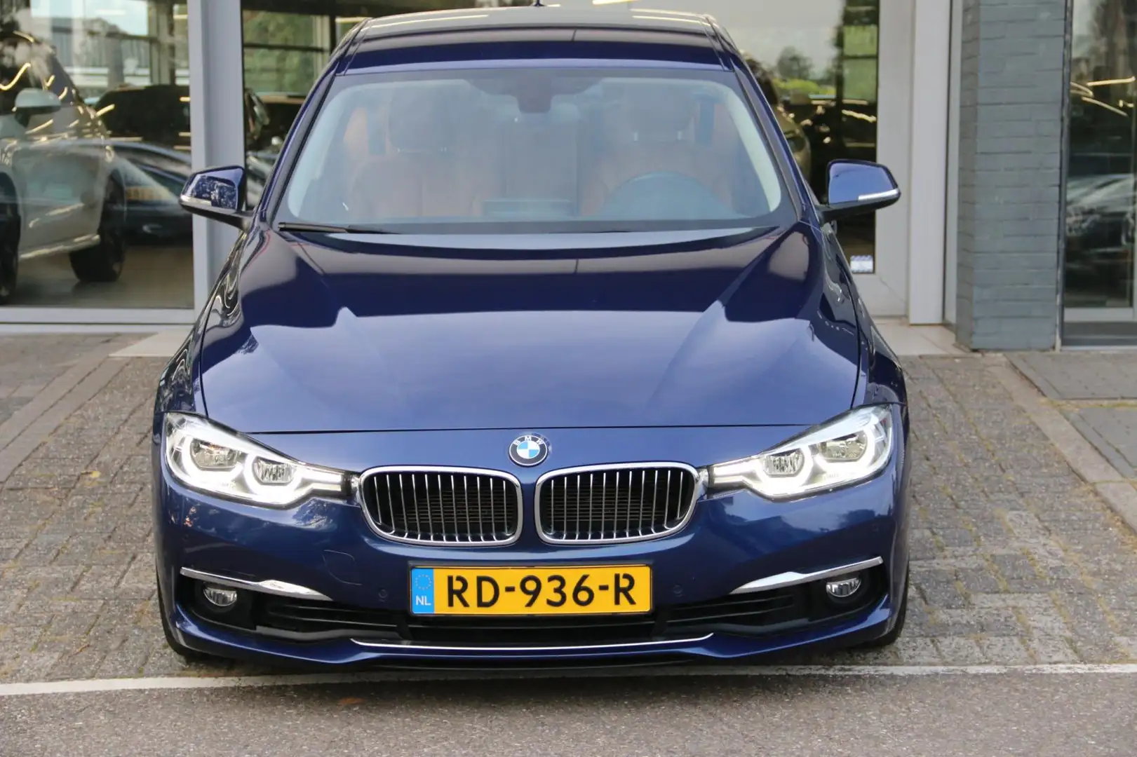 BMW 318 3-serie 318i Corporate Lease High Executive DEALER Bleu - 2
