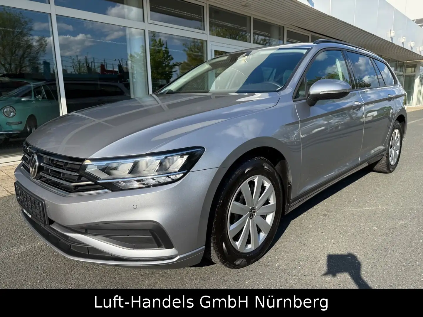 Volkswagen Passat Variant Basis 2.0 TDI DSG LED ACC NAVI KA Silber - 1