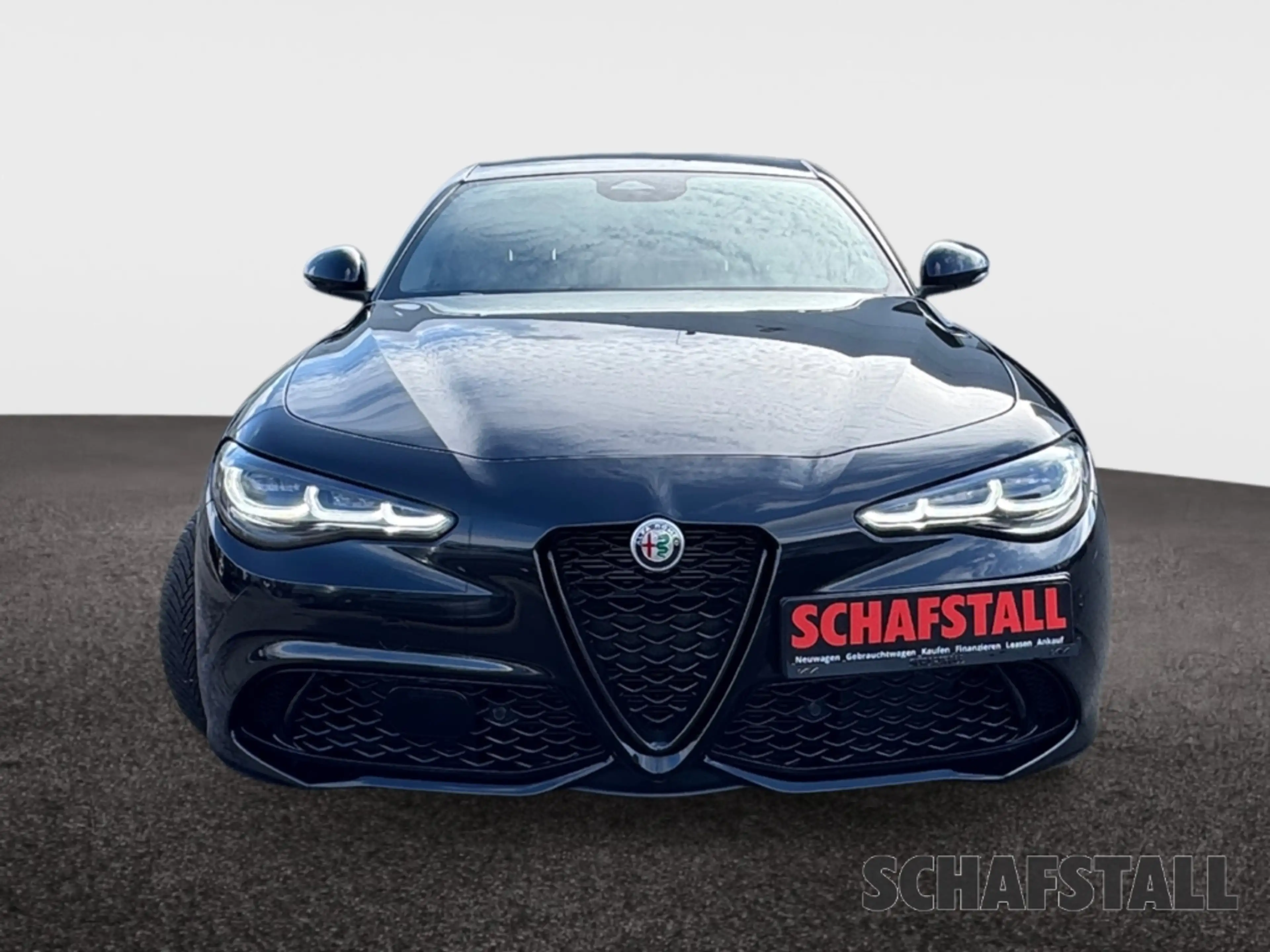 Alfa Romeo Giulia Q4 2.0 Turbo Veloce Technologie-Paket Komfort-Pake — photo 9