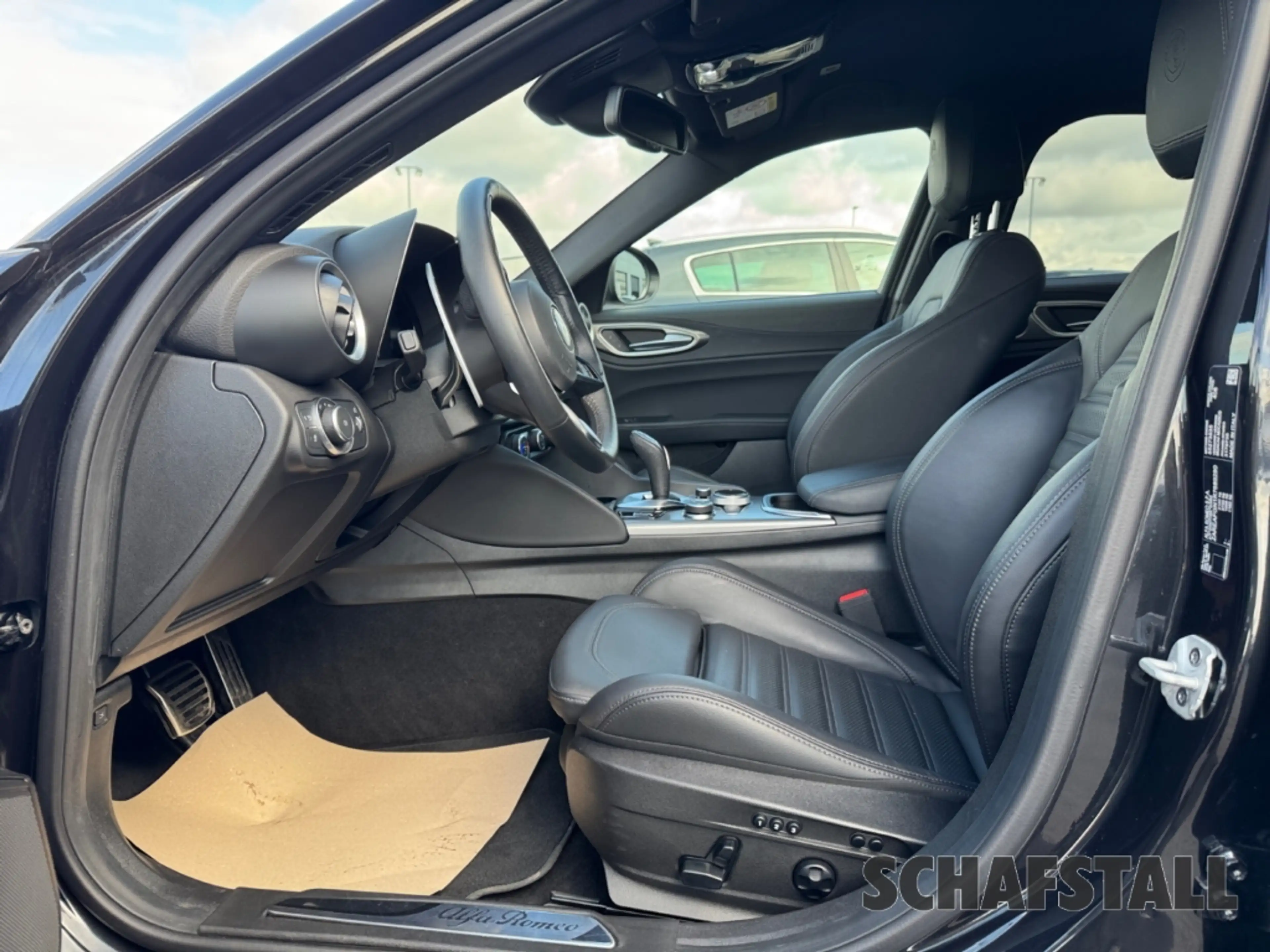 Alfa Romeo Giulia Q4 2.0 Turbo Veloce Technologie-Paket Komfort-Pake — photo 10