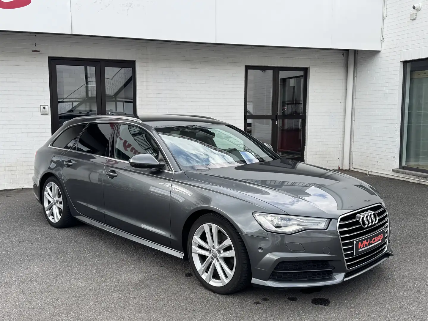 Audi A6 A6 BREAK 2000L AUTOMATIQUE S-LINE 190 CV FULL Grijs - 2