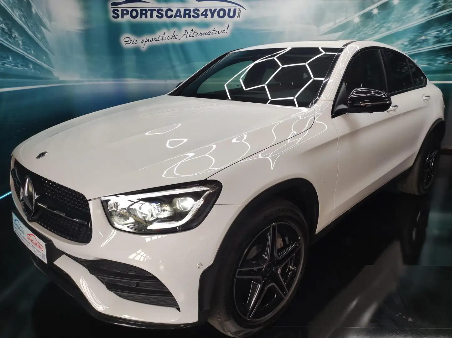 Mercedes-Benz GLC 200 d 4Matic Coupe AMG White - 2