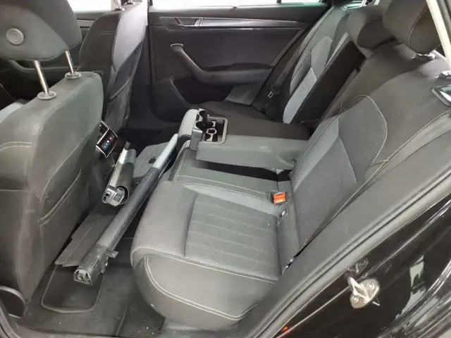 Skoda Superb view 13