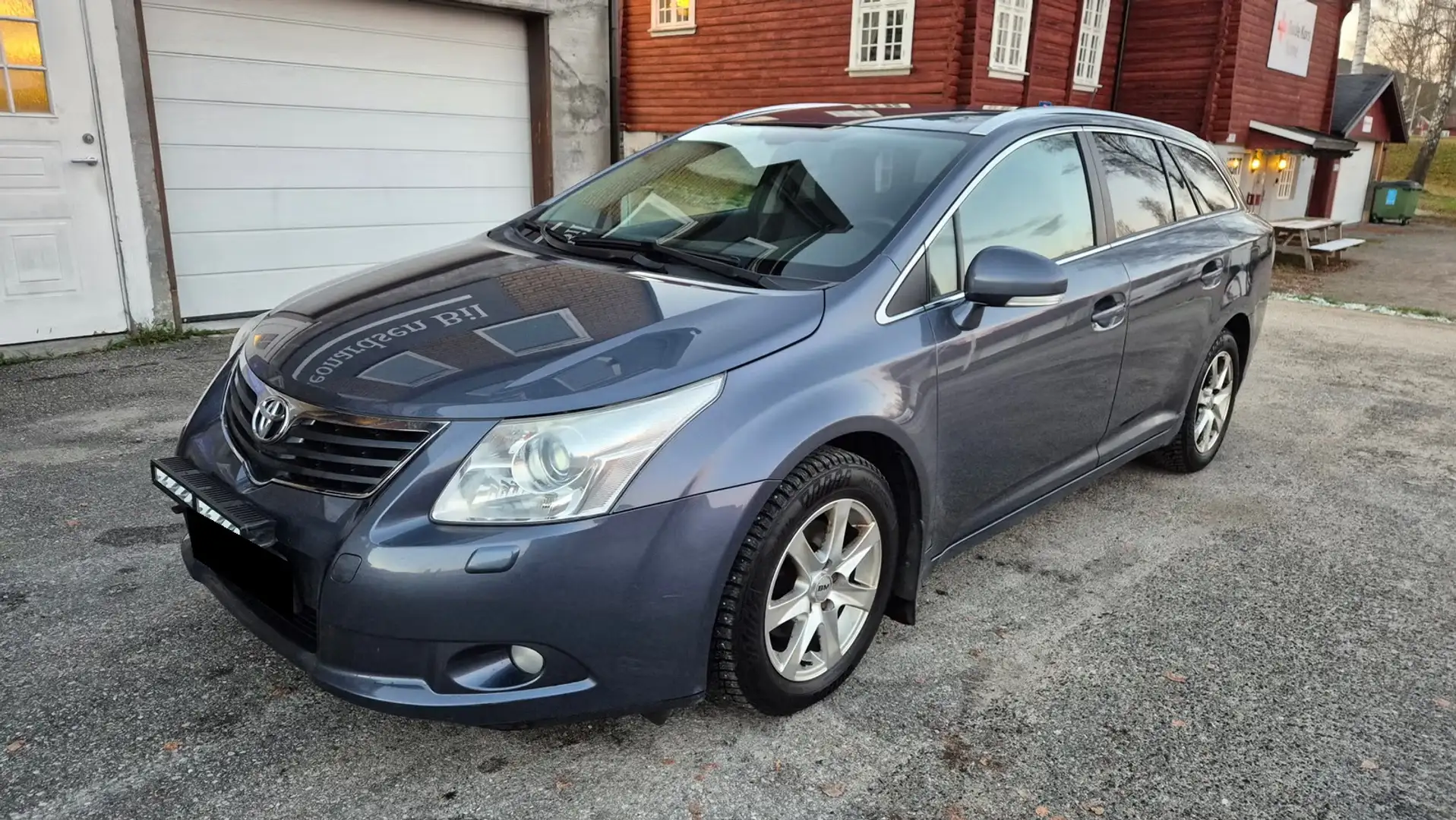 Toyota Avensis 2.0 D-4D Luna DPF Blauw - 2
