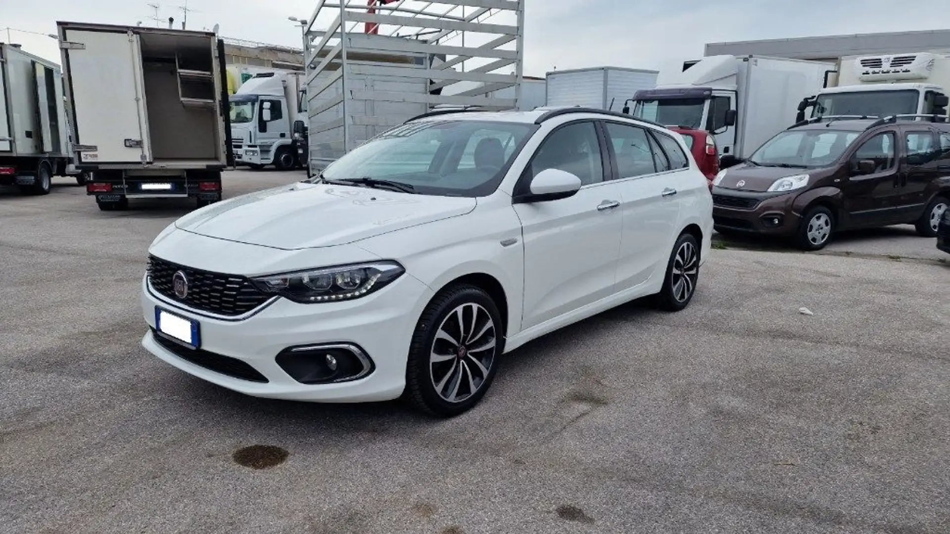 Fiat Tipo 1.3 Mjt S&S SW Lounge Bianco - 1