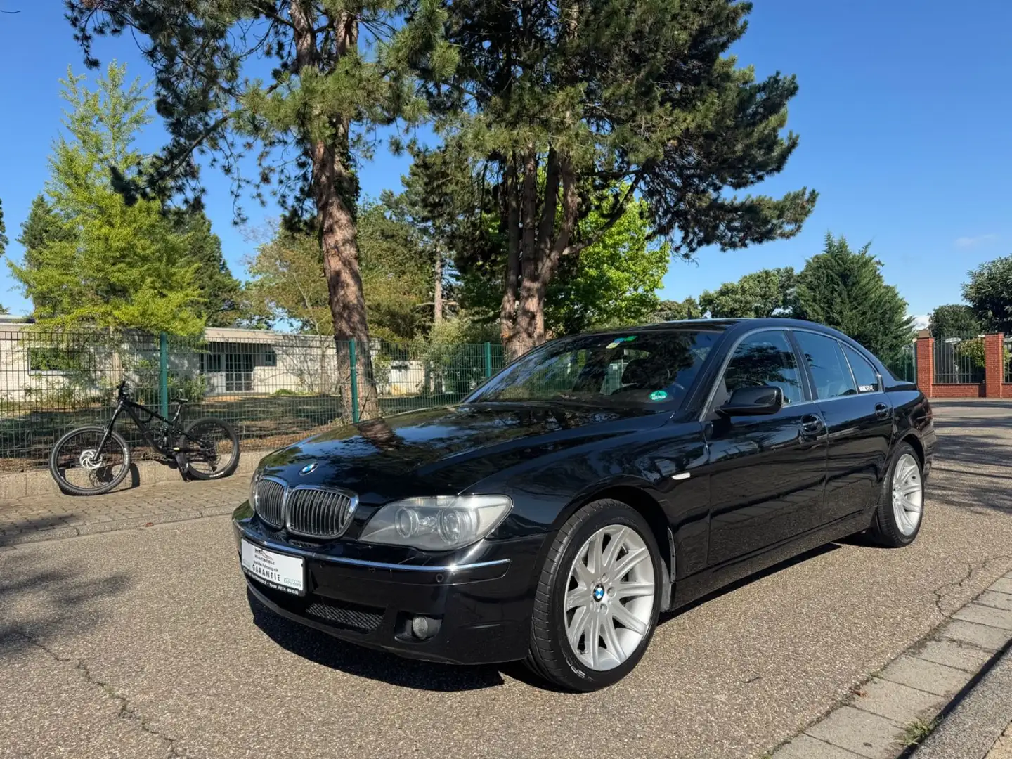 BMW 750 Baureihe 7 750i TÜV NEU Garantie Noir - 1