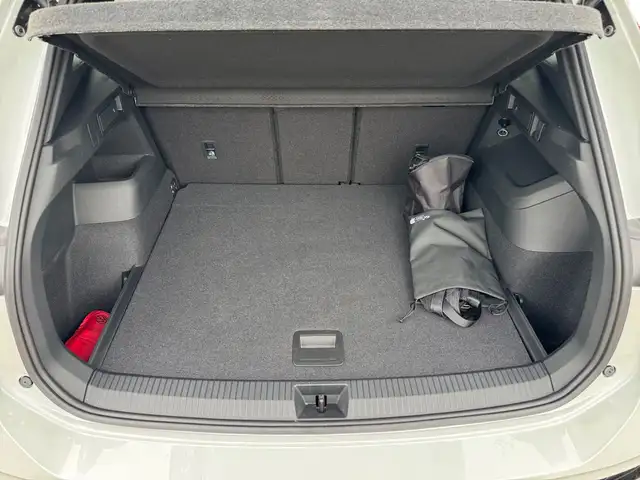 Volkswagen Tiguan view 14