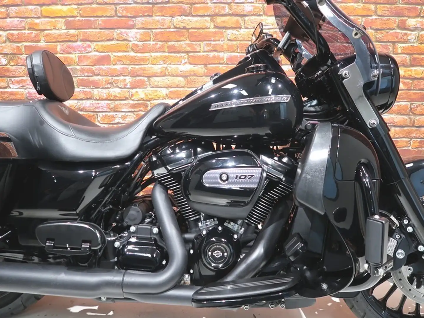 Harley-Davidson Road King FLHRXS Special 107 Zwart - 2