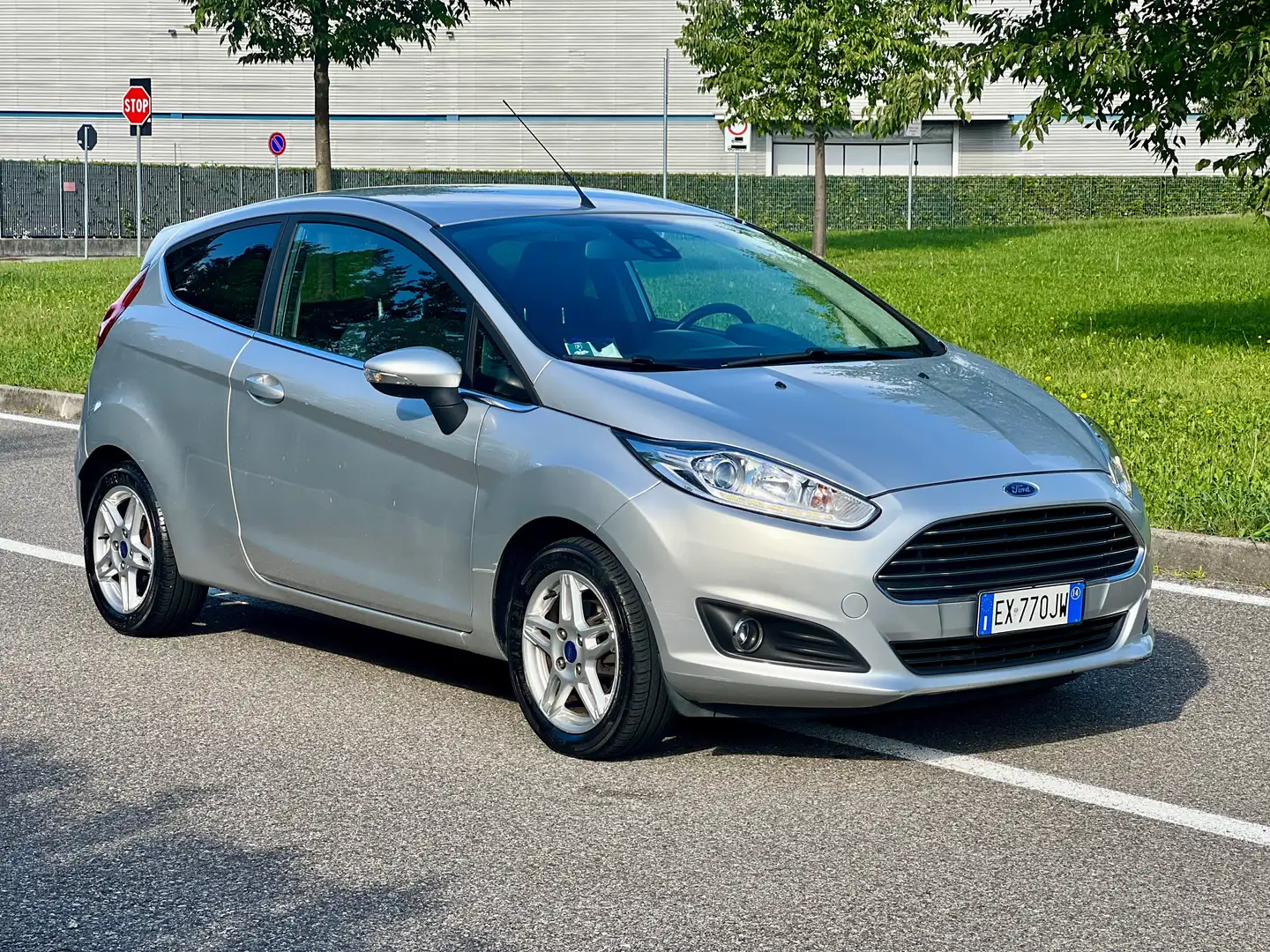 Ford Fiesta Fiesta VI 2013 5p 1.0 ecoboost Titanium 100cv Grigio - 1