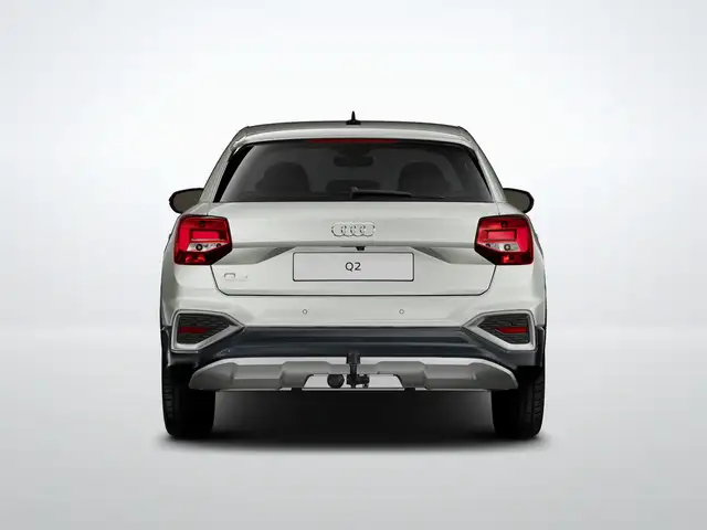 Audi Q2 view 4