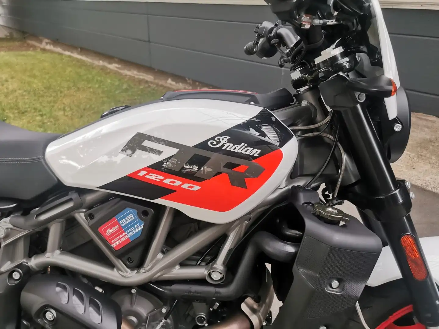 Indian FTR 1200 Sport Bílá - 2