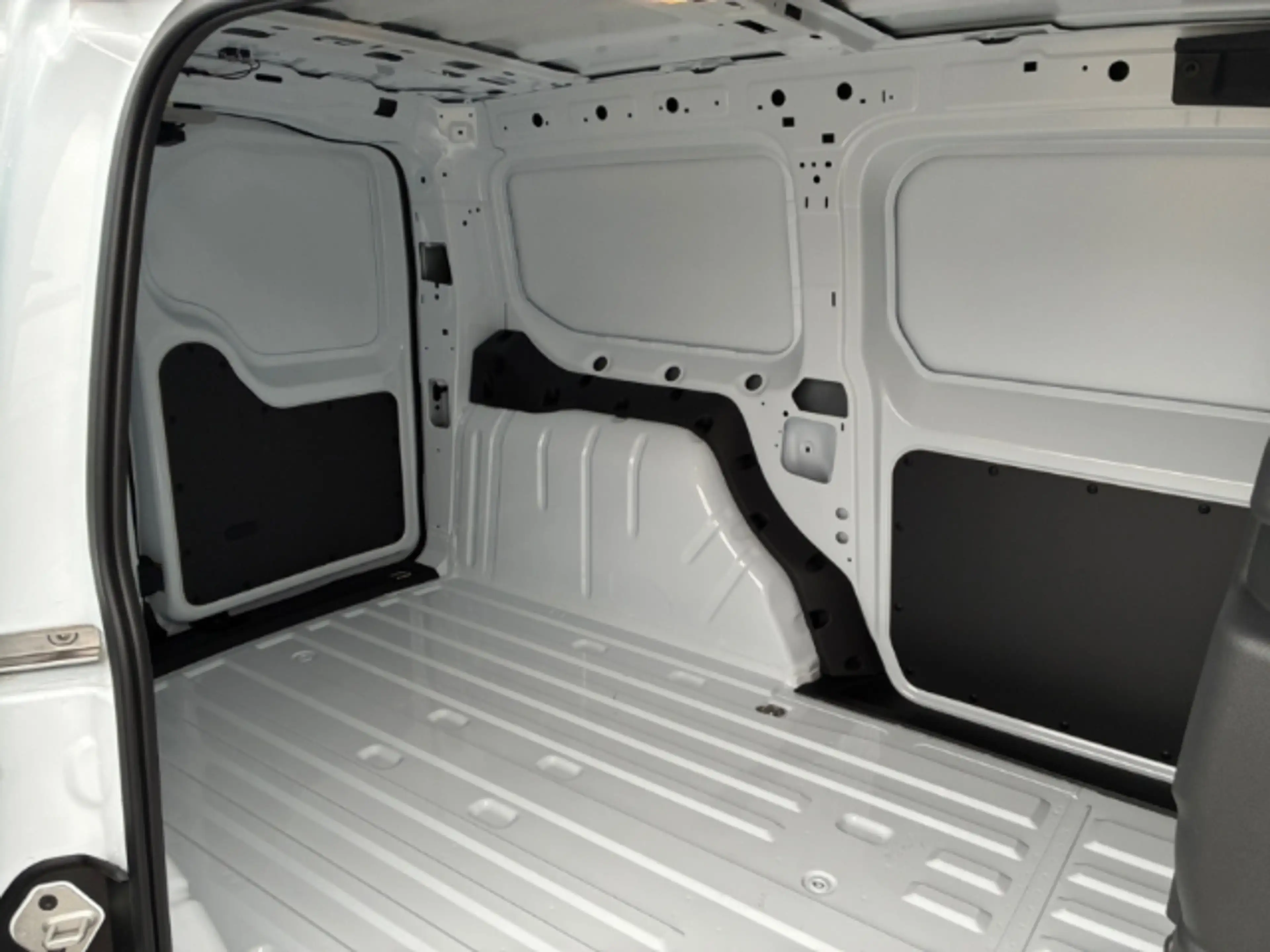 Ford Transit Connect Trend L2 Kasten 1.5 PHEV - 0% FINANZIERUNG - — photo 13