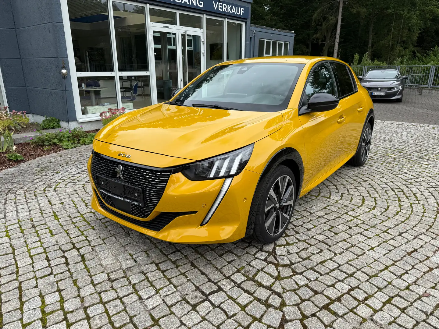 Peugeot 208 GT - 1
