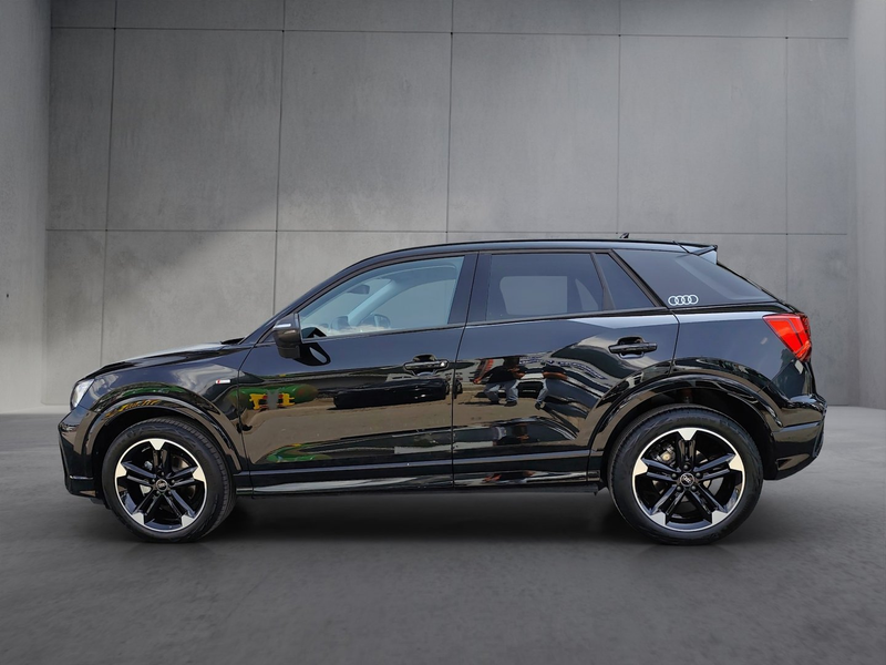 Audi Q2 35 TFSI S line — photo 3