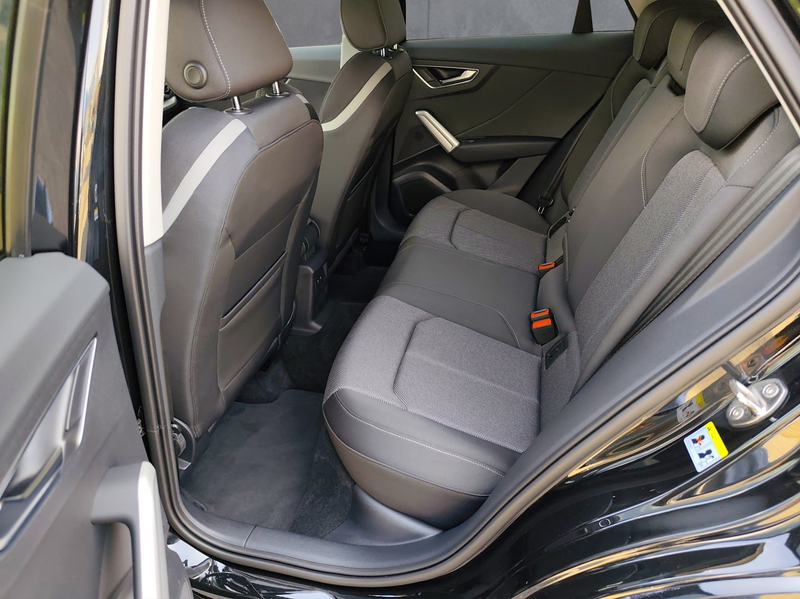 Audi Q2 35 TFSI S line — photo 13