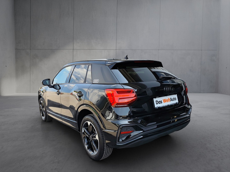 Audi Q2 35 TFSI S line — photo 4