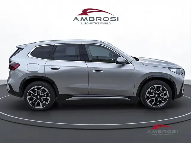 BMW X1 view 3