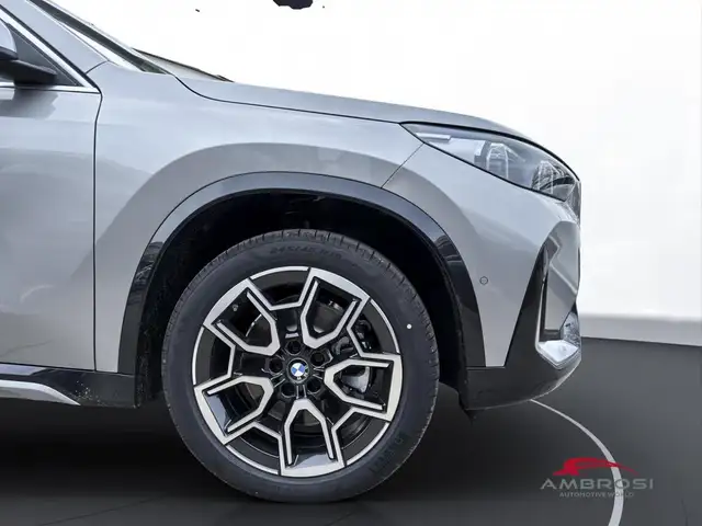 BMW X1 view 12