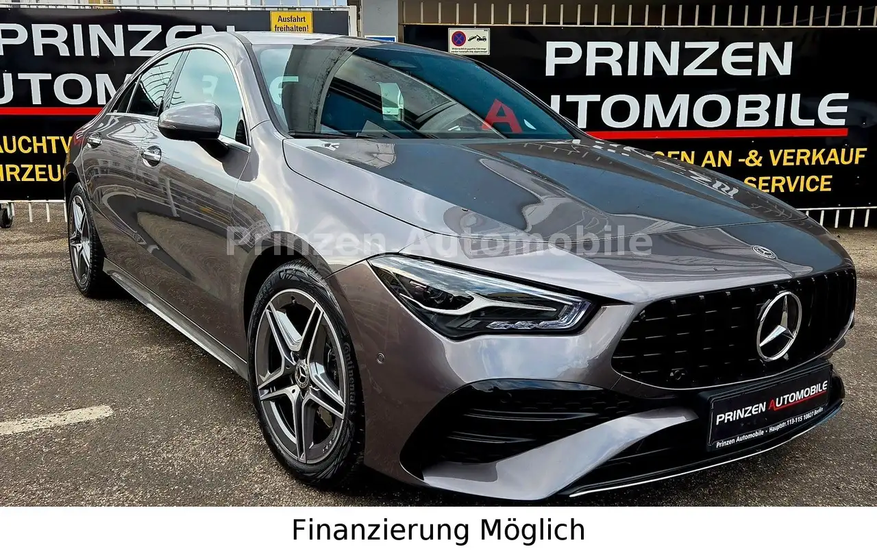 Mercedes-Benz CLA 200