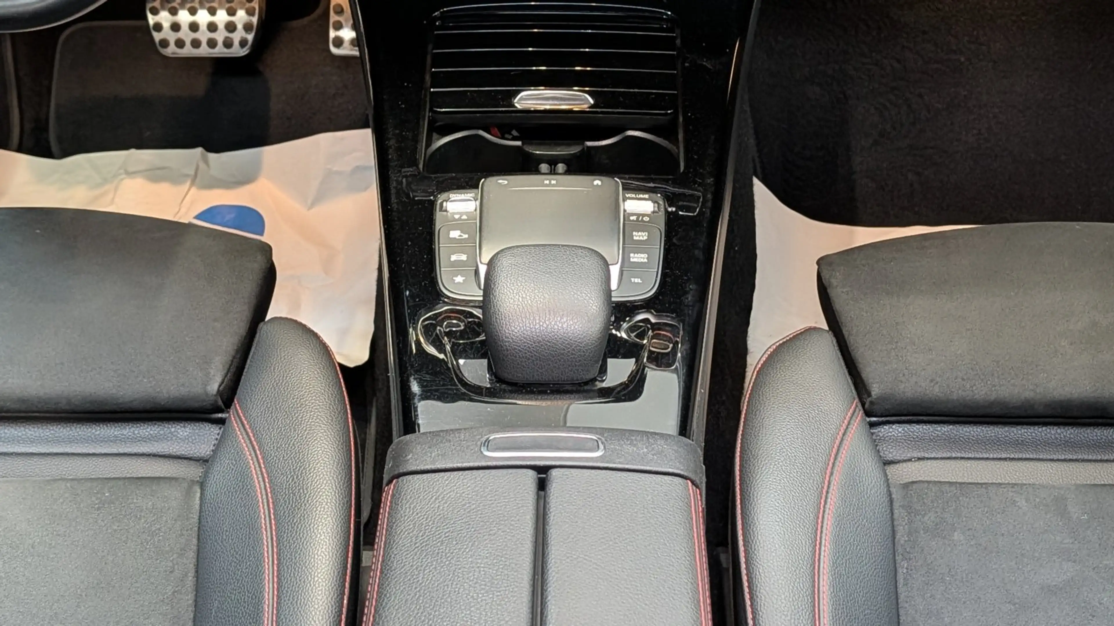 Mercedes-Benz CLA 180 d AMG-Paket Aut. *Pano*Kamera*Spiegel-Paket* — photo 15