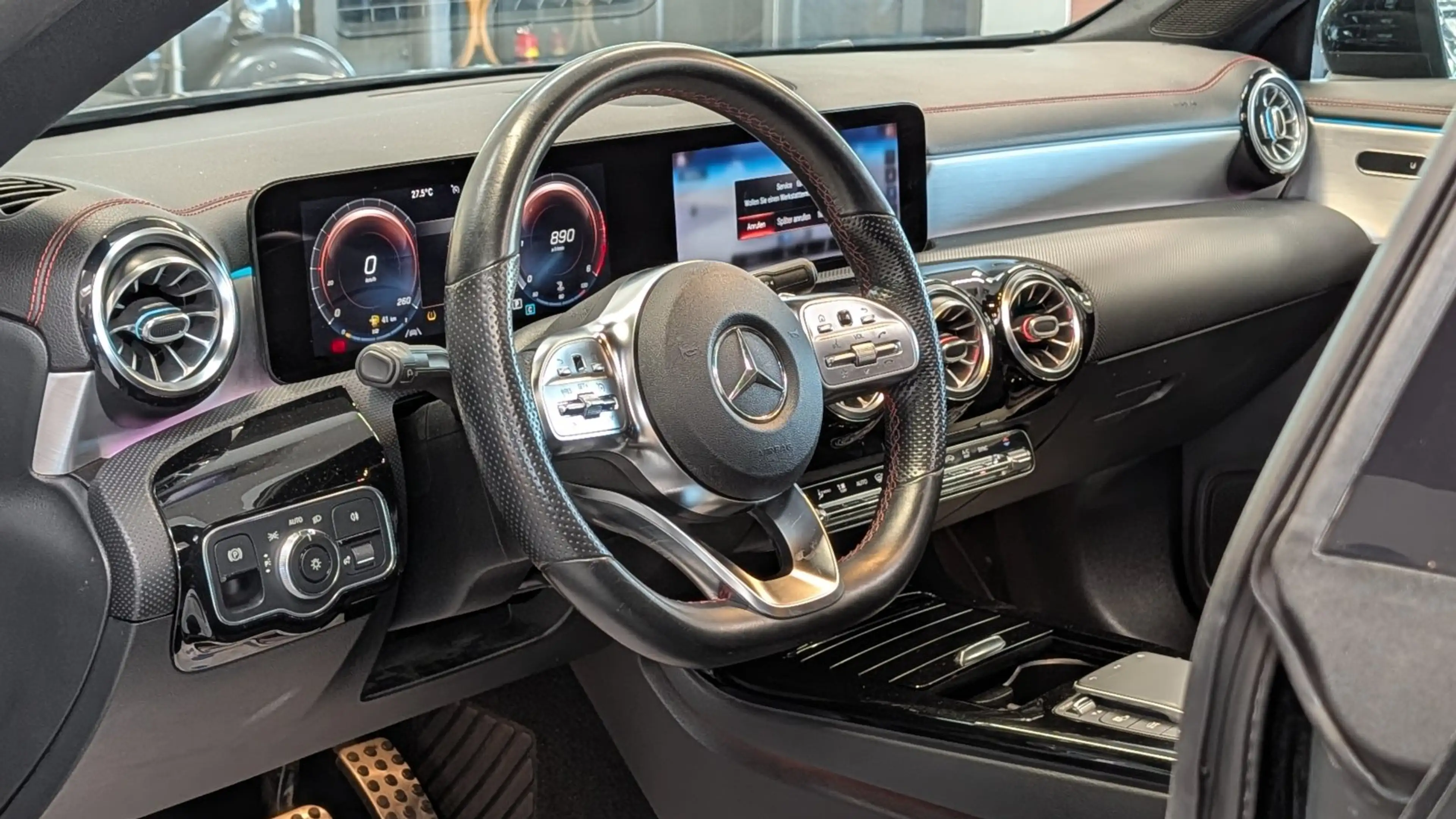 Mercedes-Benz CLA 180 d AMG-Paket Aut. *Pano*Kamera*Spiegel-Paket* — photo 11