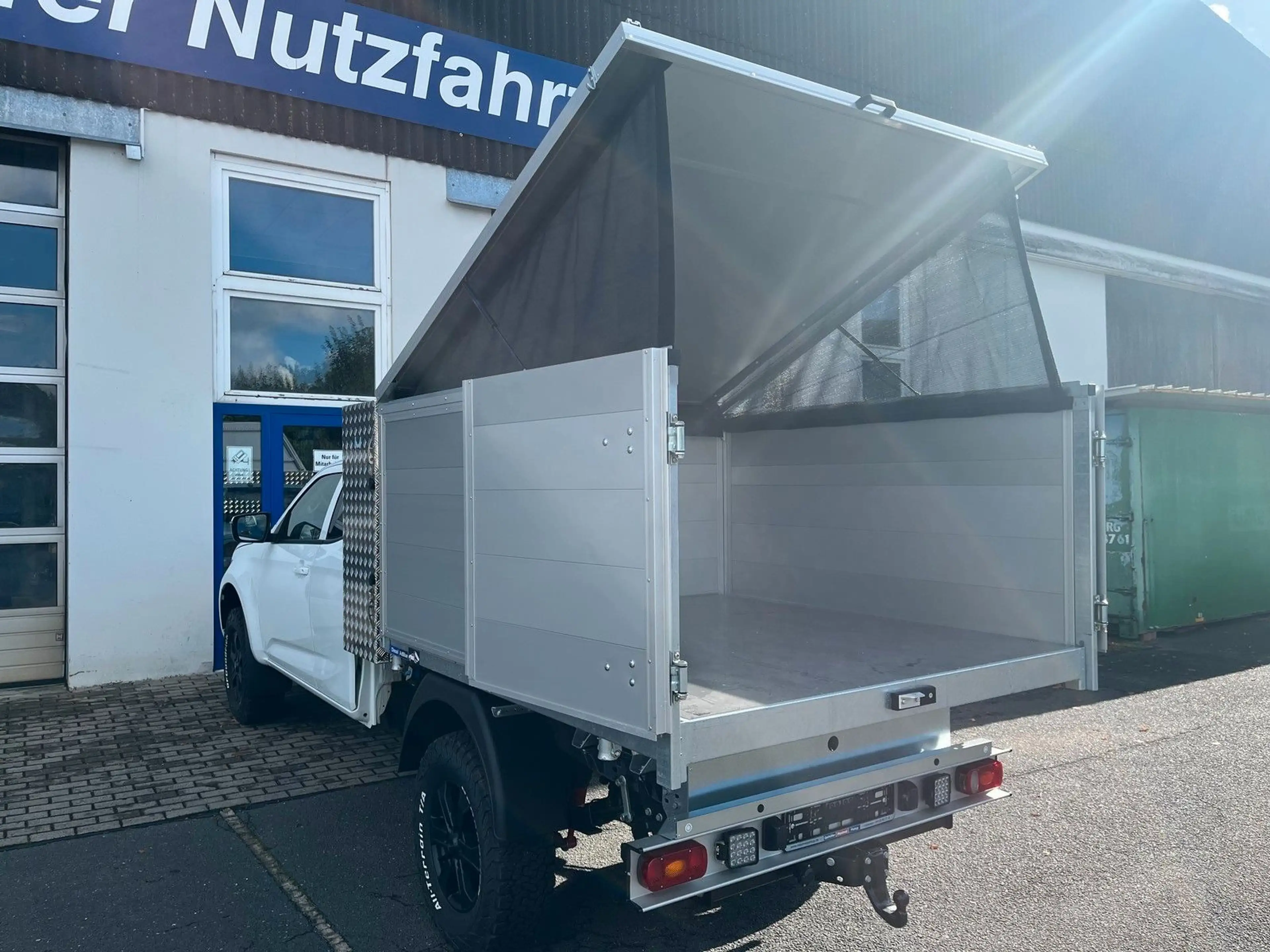 Isuzu D-Max BIG-MAX Space Cab LS AT + Häcksel +SOFORT+ — photo 10