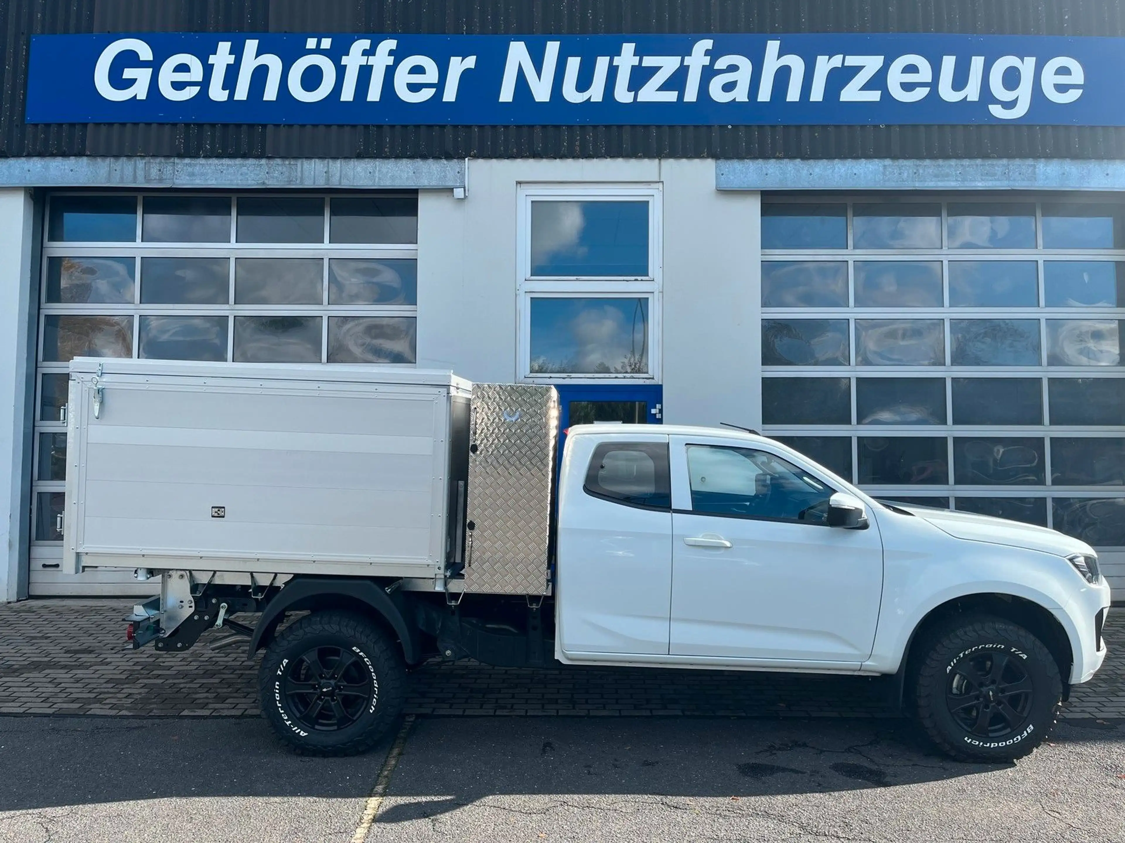 Isuzu D-Max BIG-MAX Space Cab LS AT + Häcksel +SOFORT+ — photo 15