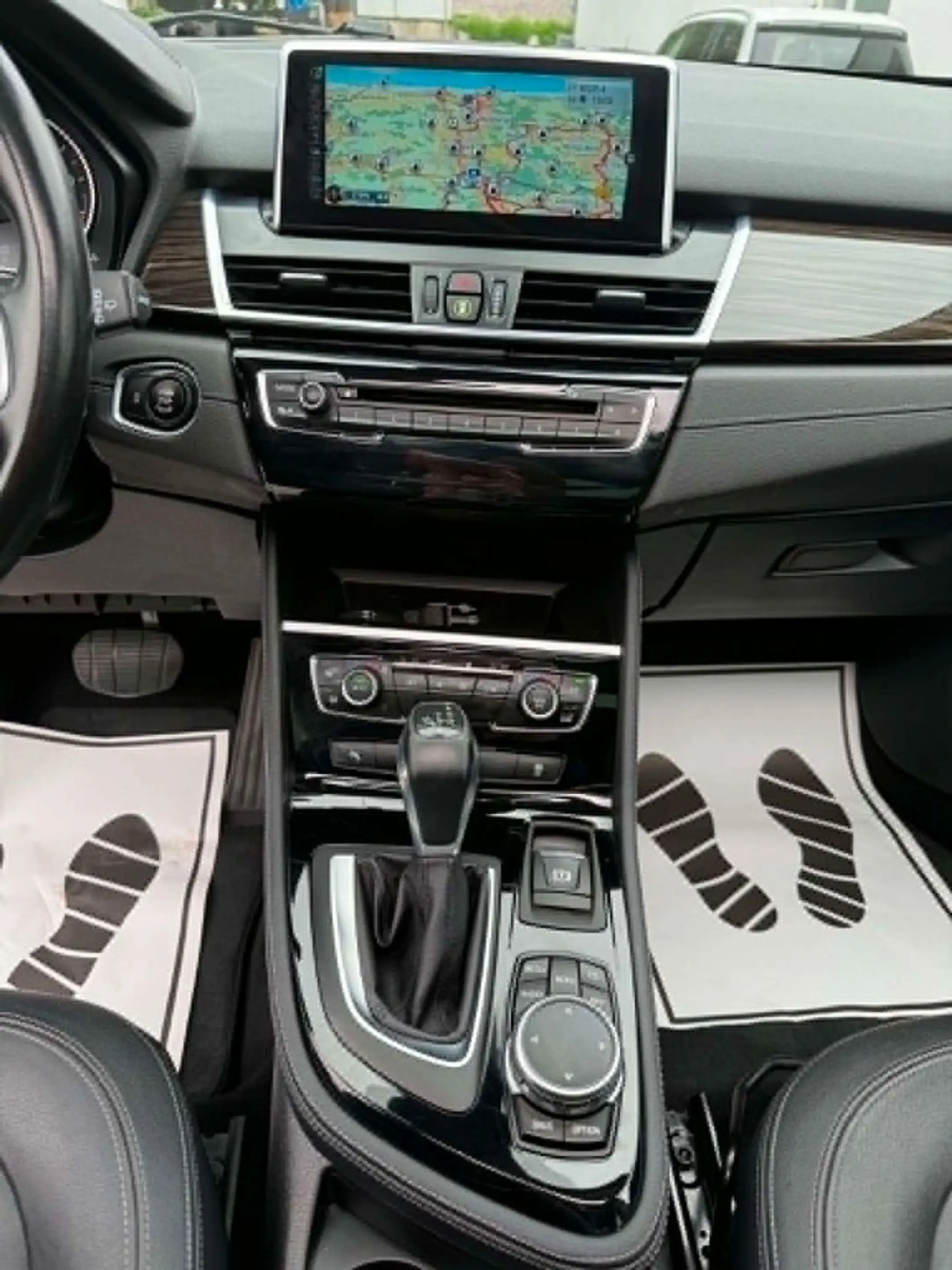 BMW 220 i Gran Tourer Luxury Line 7 Sitzer Panorama — photo 13
