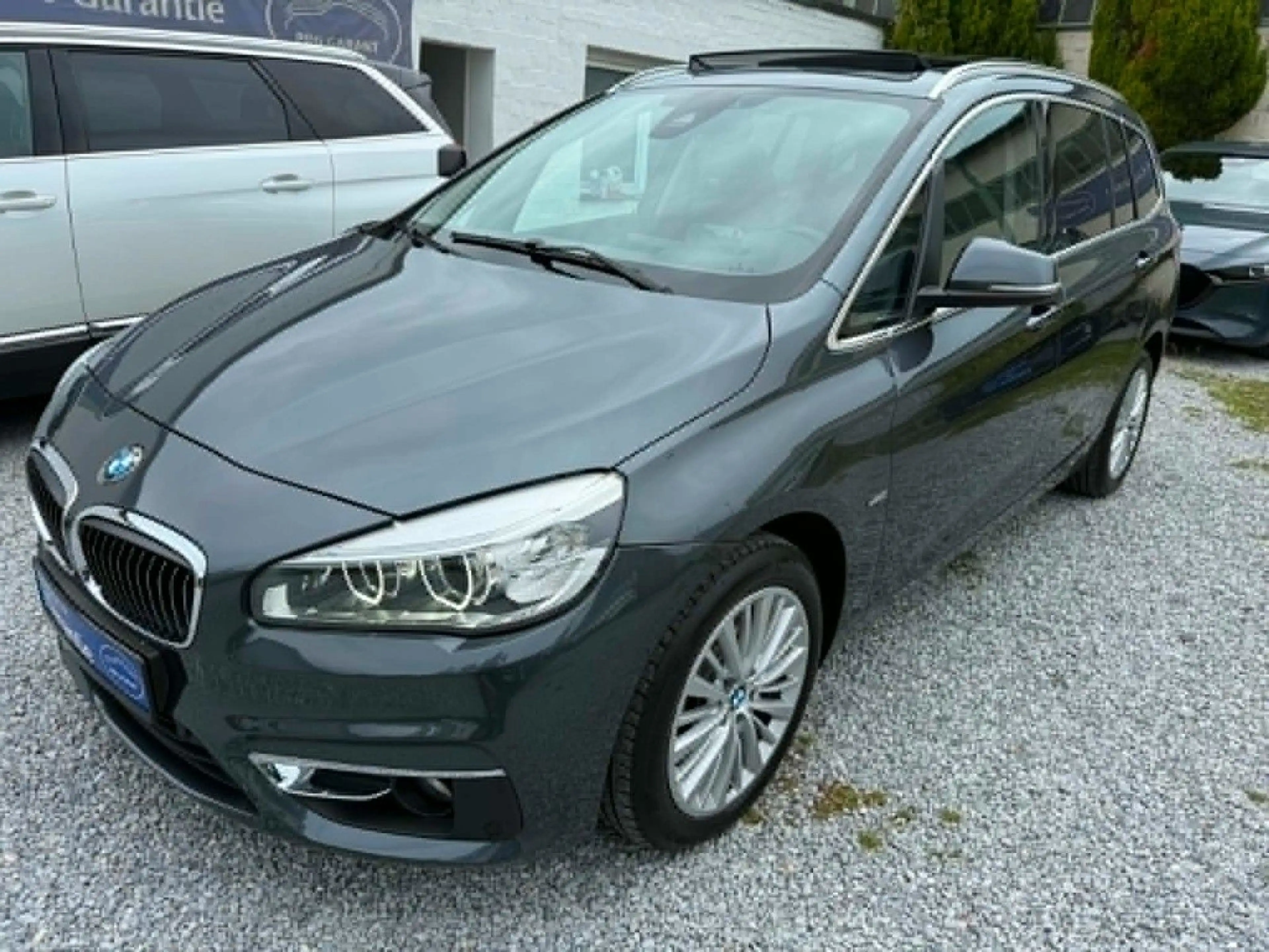 BMW 220 i Gran Tourer Luxury Line 7 Sitzer Panorama