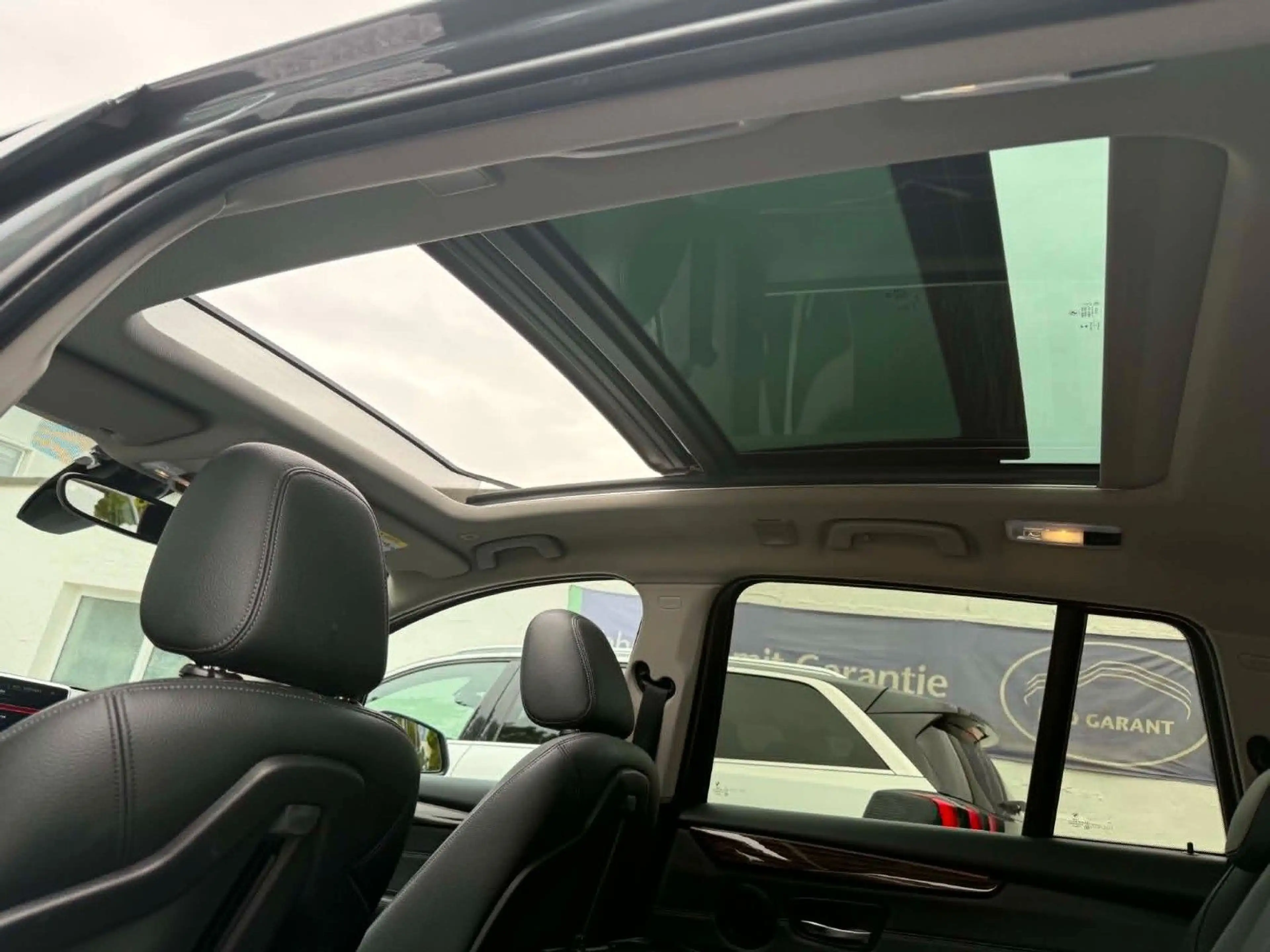 BMW 220 i Gran Tourer Luxury Line 7 Sitzer Panorama — photo 14