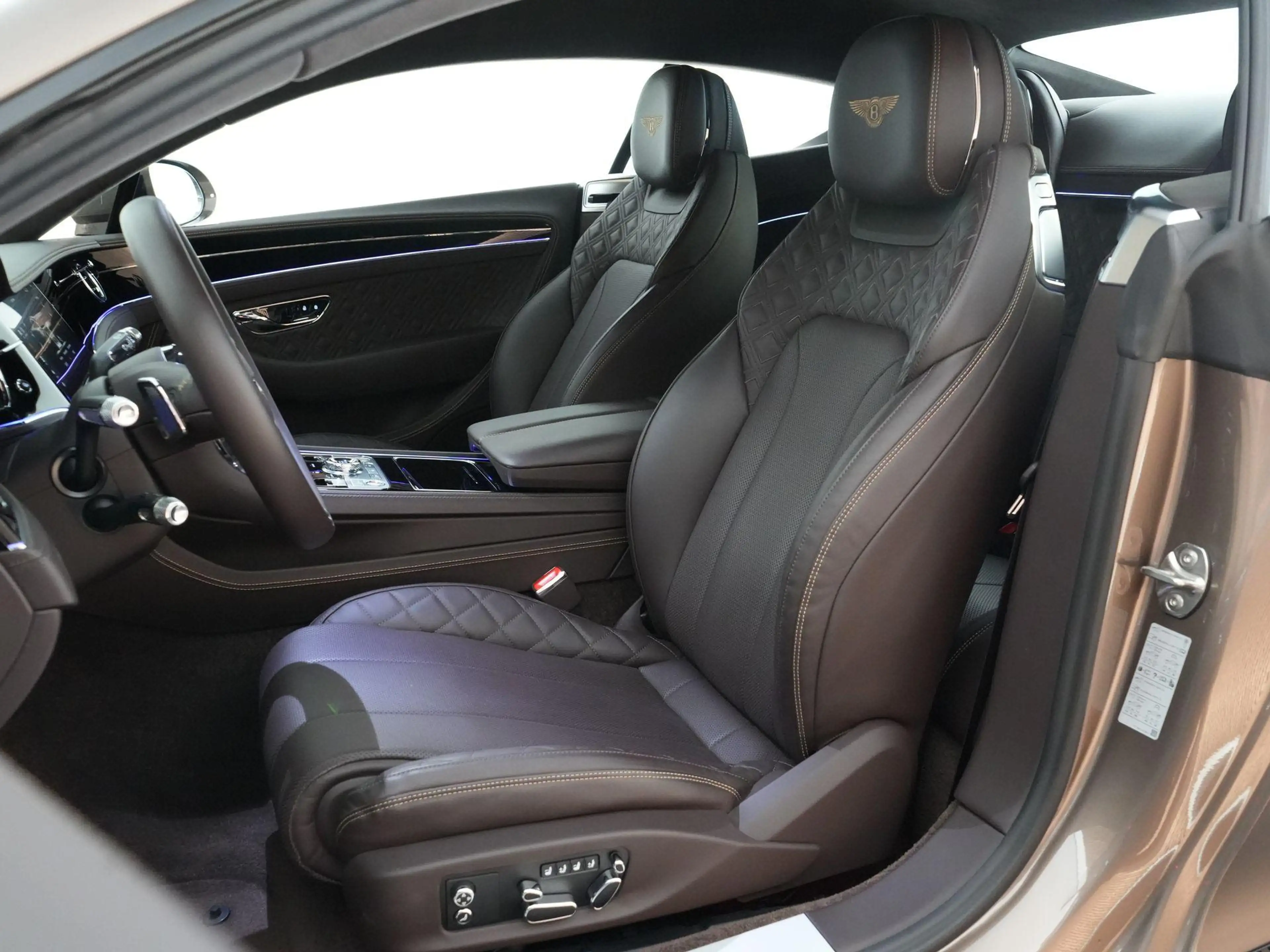 Bentley Continental GT 4.0 V8 550pk |Blackline|B&O|Mulliner Driving|Adapt — photo 10